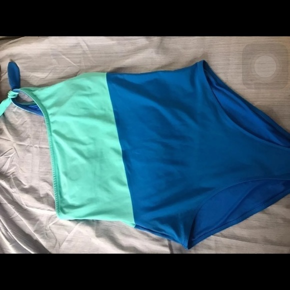 bathing suit - Picture 4 of 8